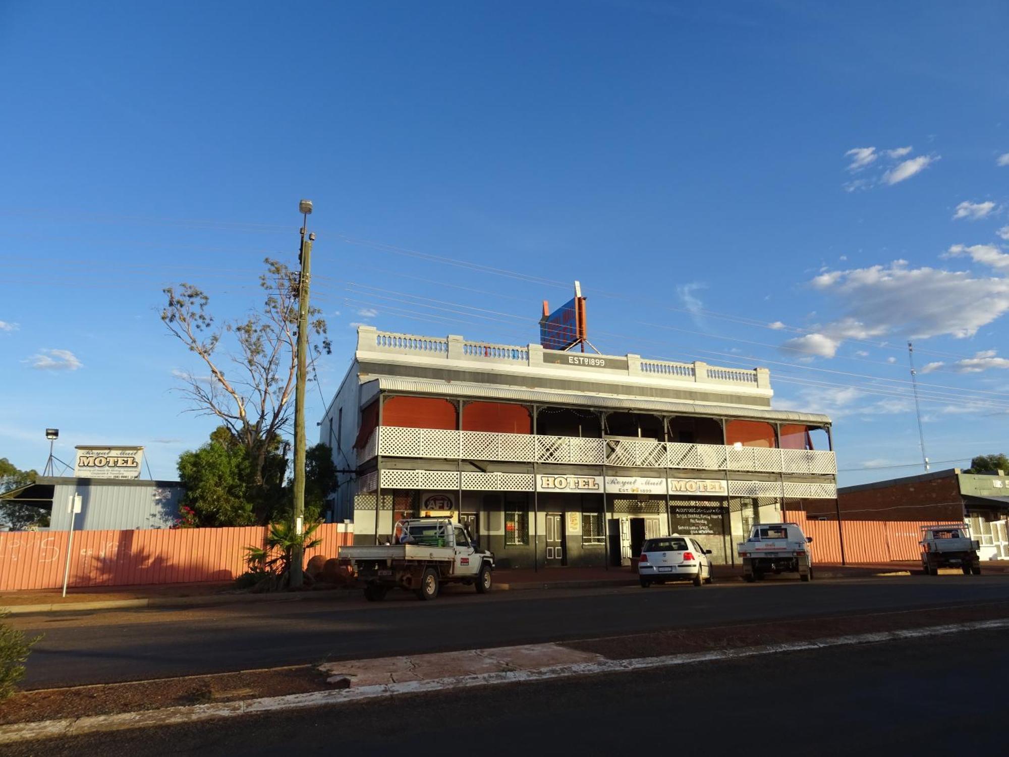 Royal Mail Hotel - Meekatharra Dış mekan fotoğraf